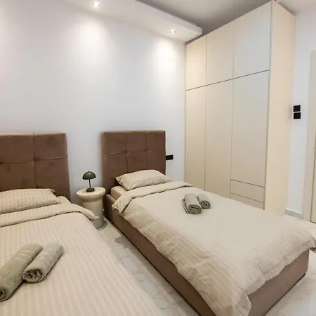 Apartment Navarino Lux *