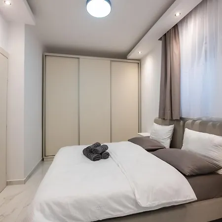 Apartment Navarino Lux *